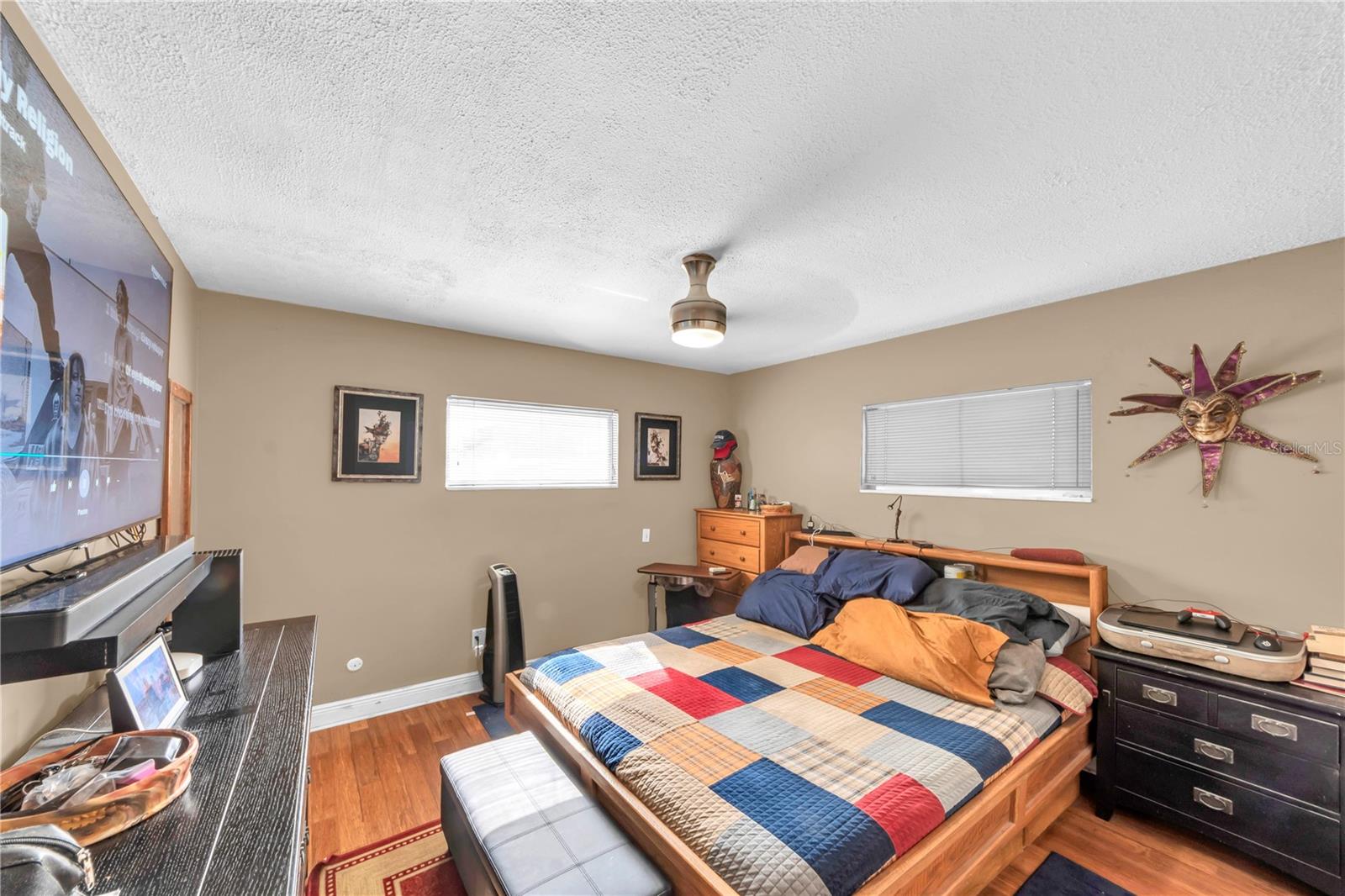 1104 E LAMBRIGHT ST — photo 16