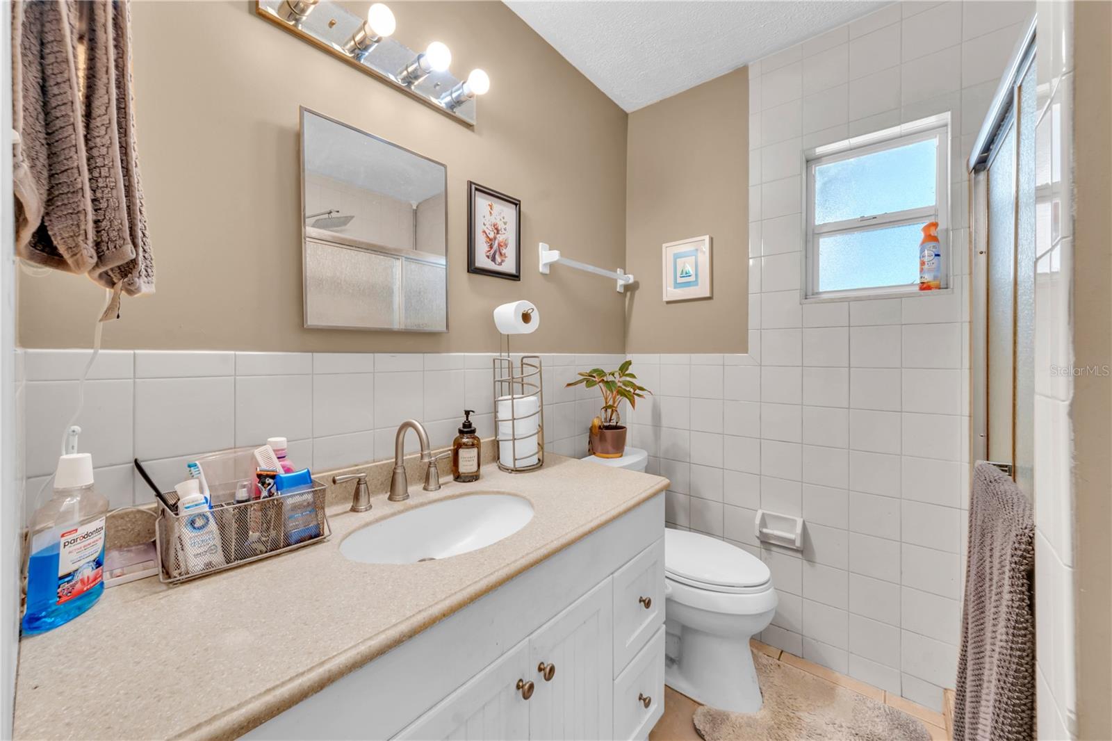 1104 E LAMBRIGHT ST — photo 17