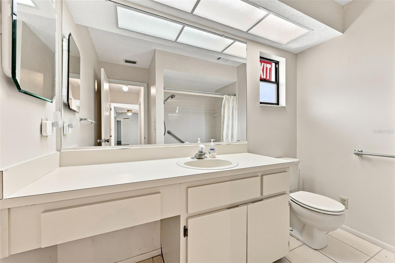 13300 SHADBERRY LN — photo 29