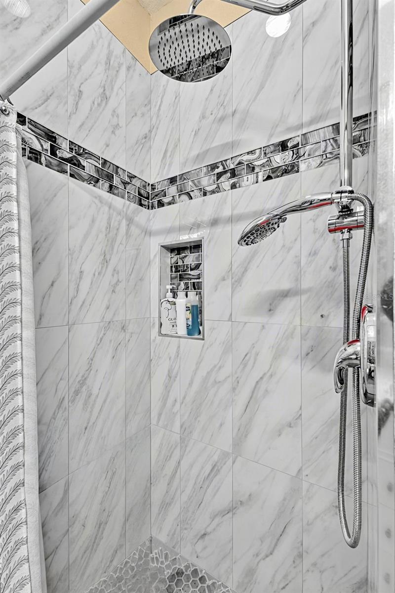 102 BAYAMO DR — photo 27