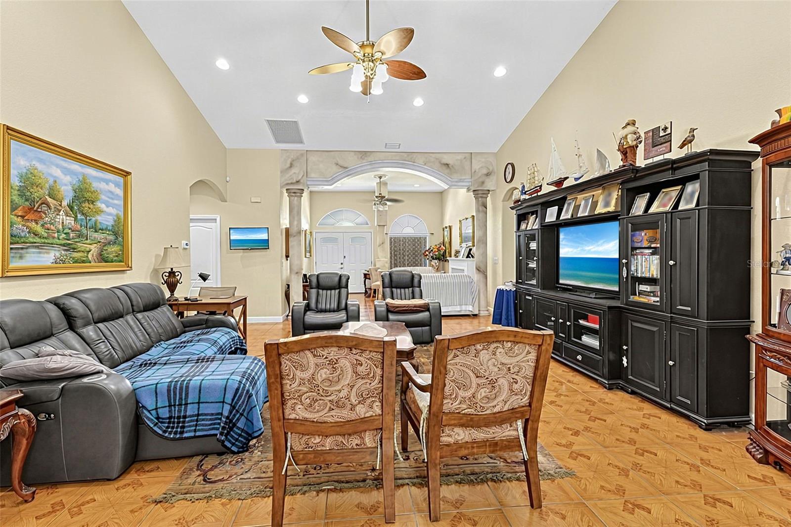 102 BAYAMO DR — photo 14