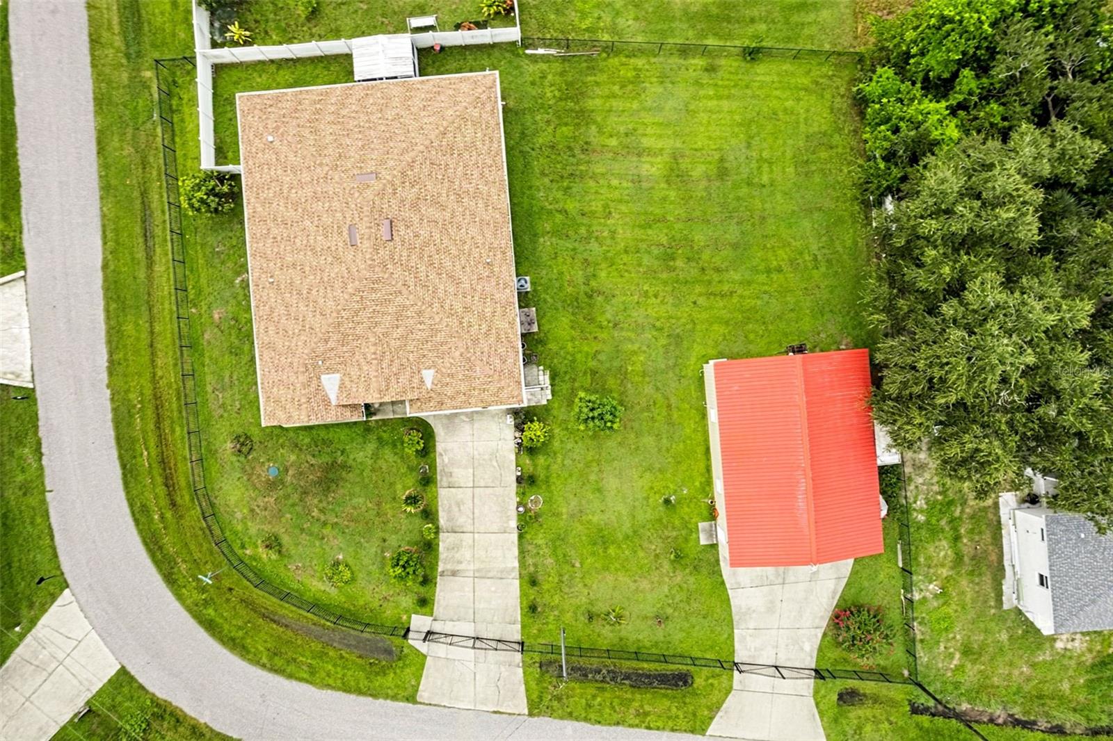 102 BAYAMO DR — photo 2