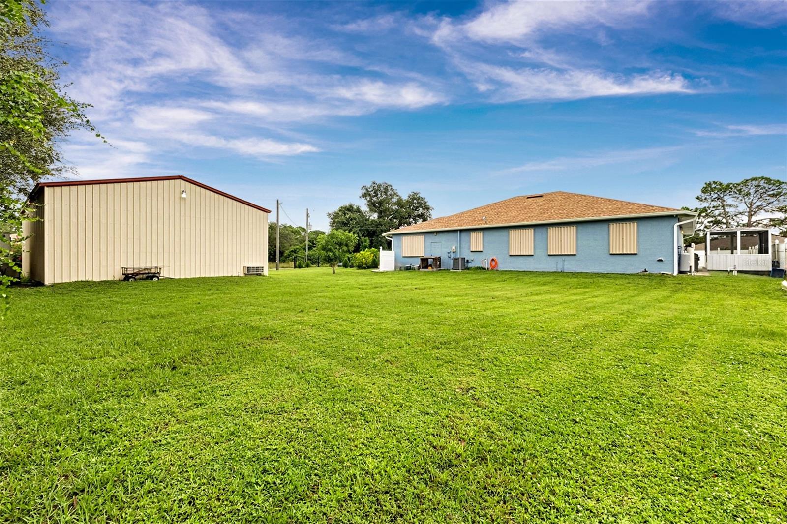 102 BAYAMO DR — photo 38