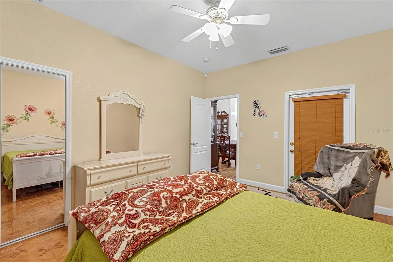 102 BAYAMO DR — photo 29