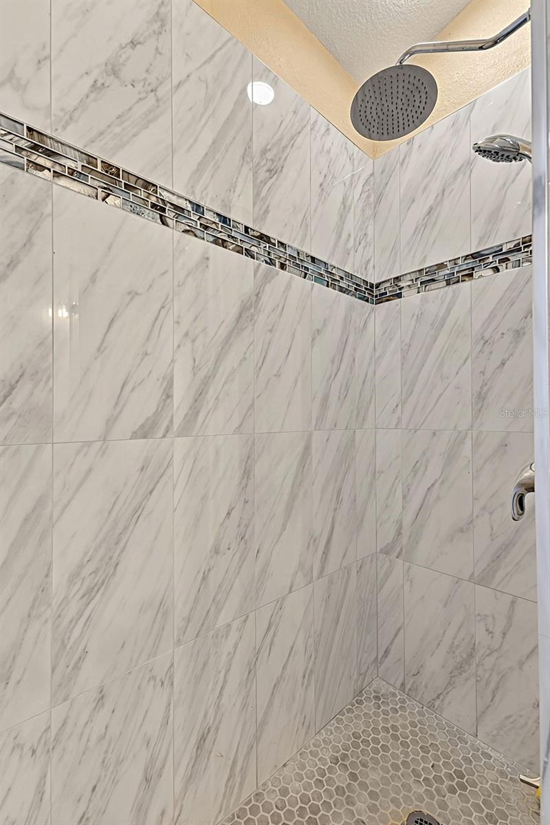 102 BAYAMO DR — photo 20