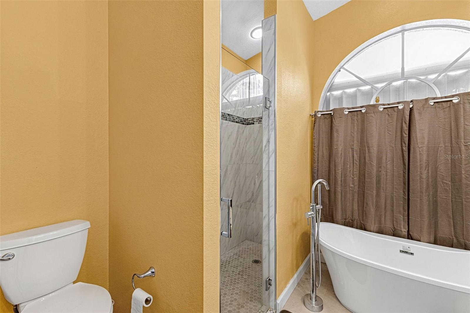 102 BAYAMO DR — photo 19