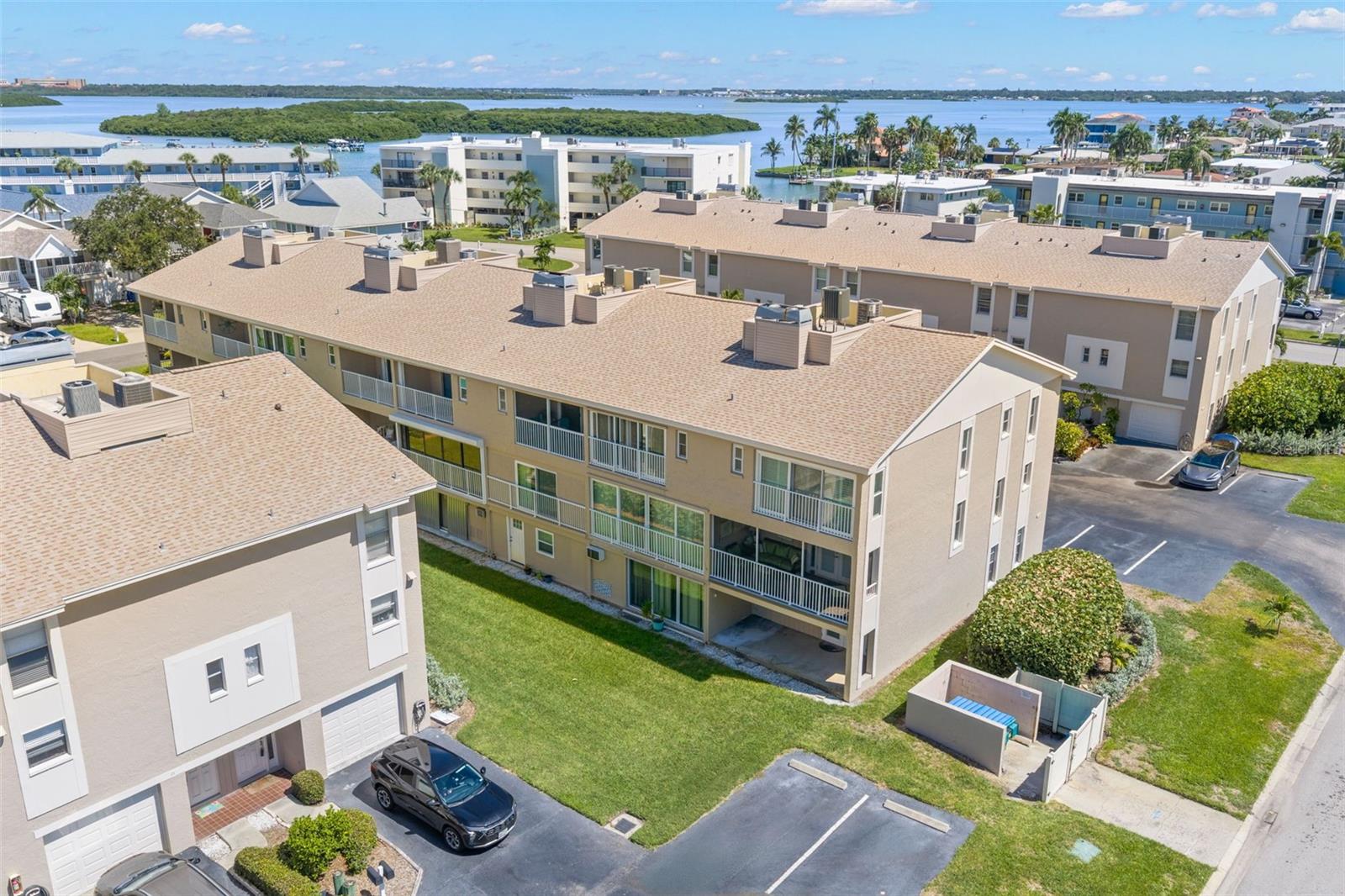 255 CAPRI CIR N #30 — photo 43