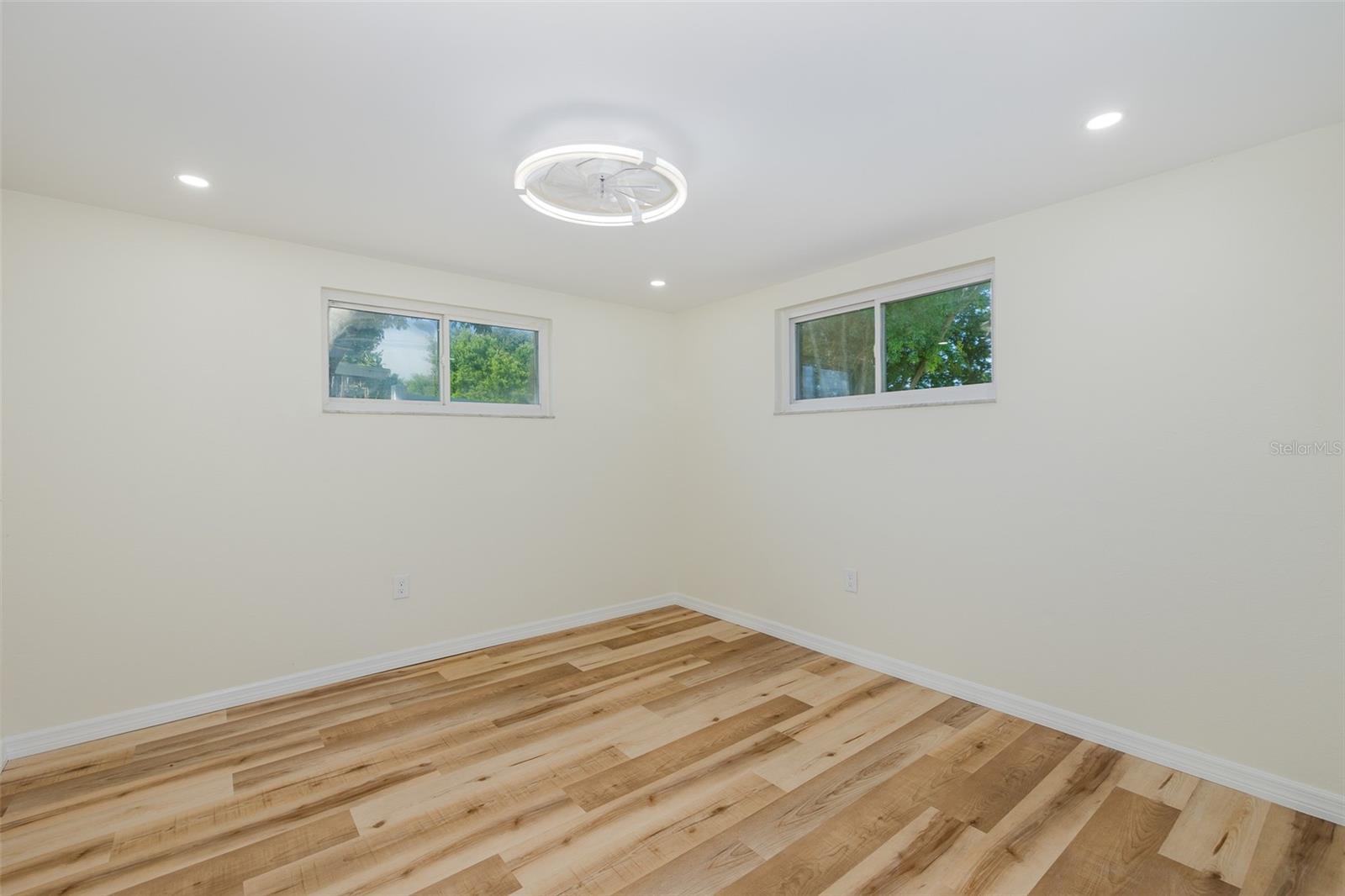 11611 NEWELL DR — photo 49