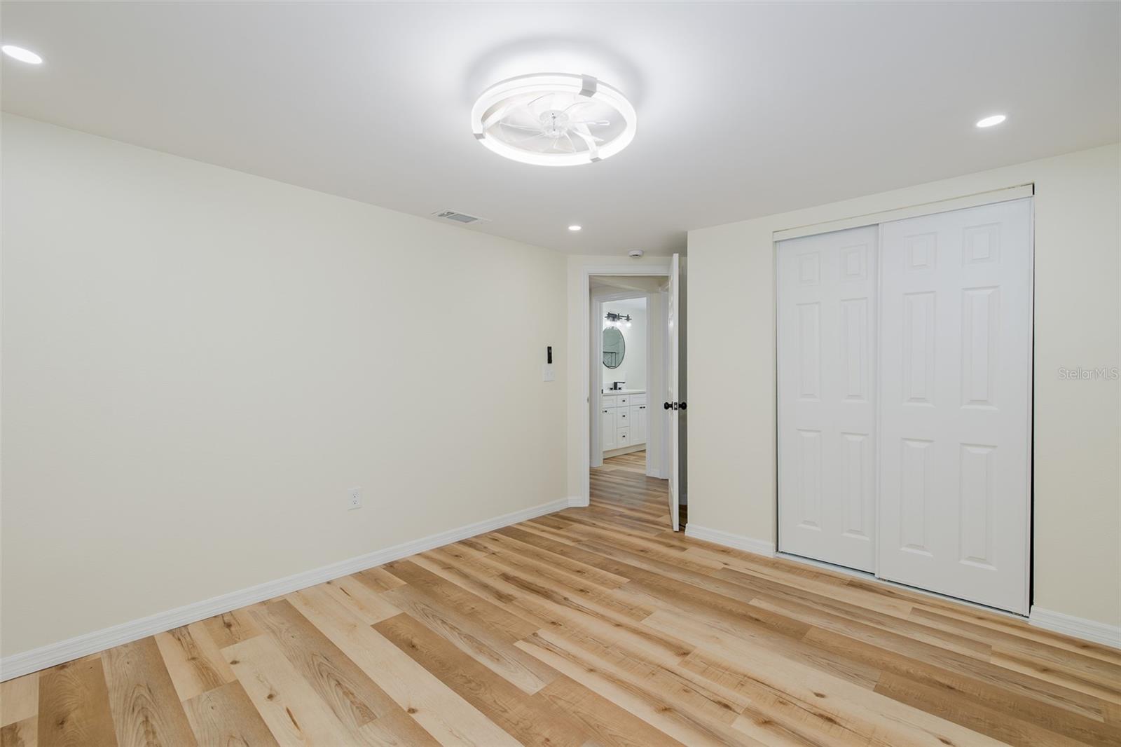 11611 NEWELL DR — photo 13