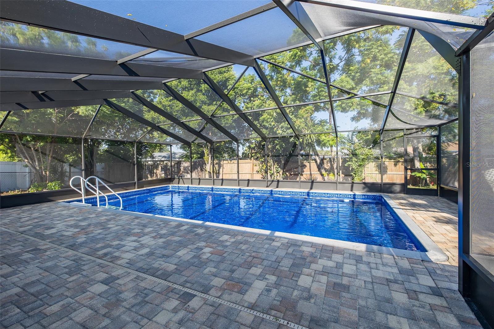 11611 NEWELL DR — photo 35