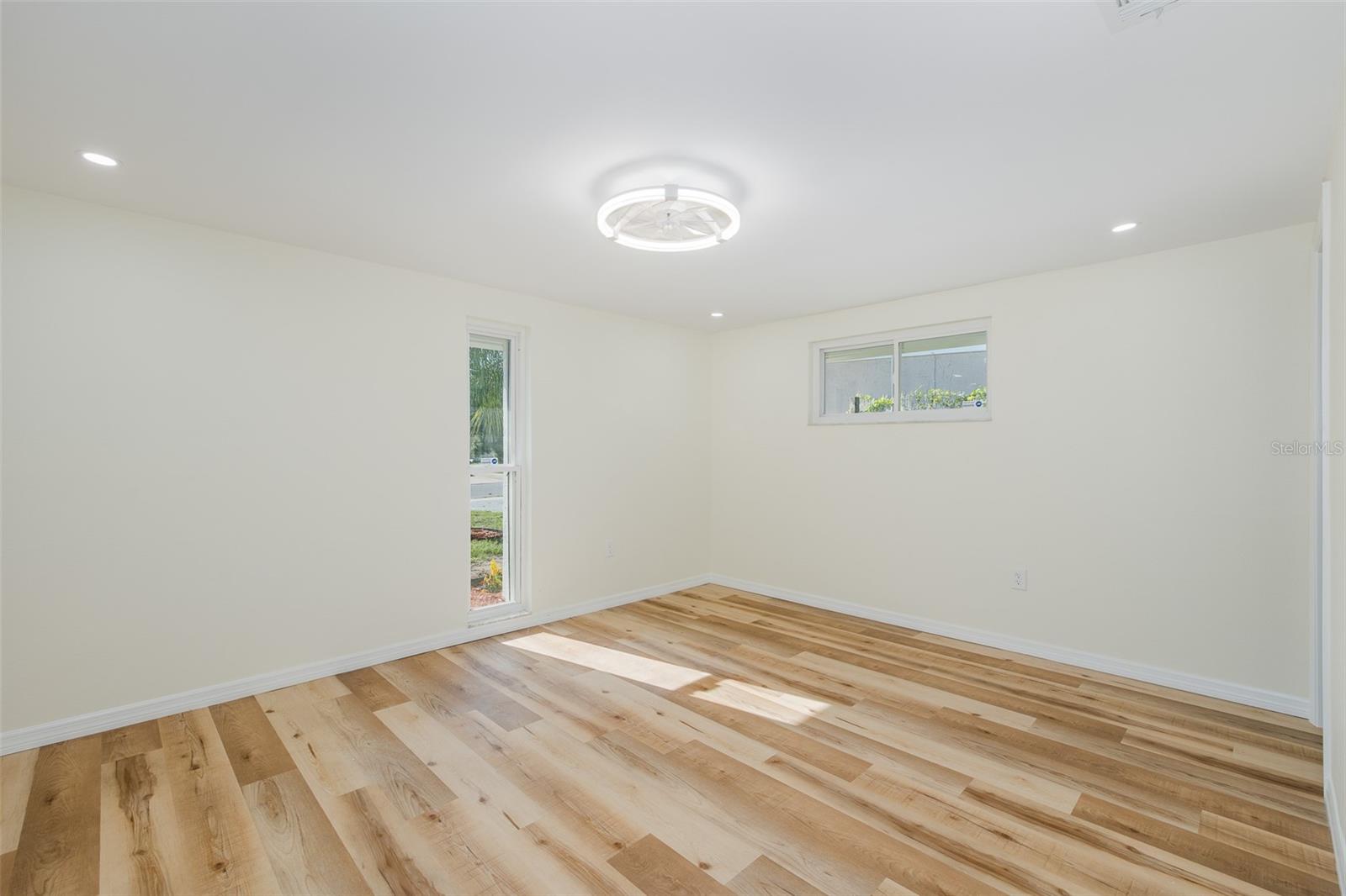 11611 NEWELL DR — photo 43