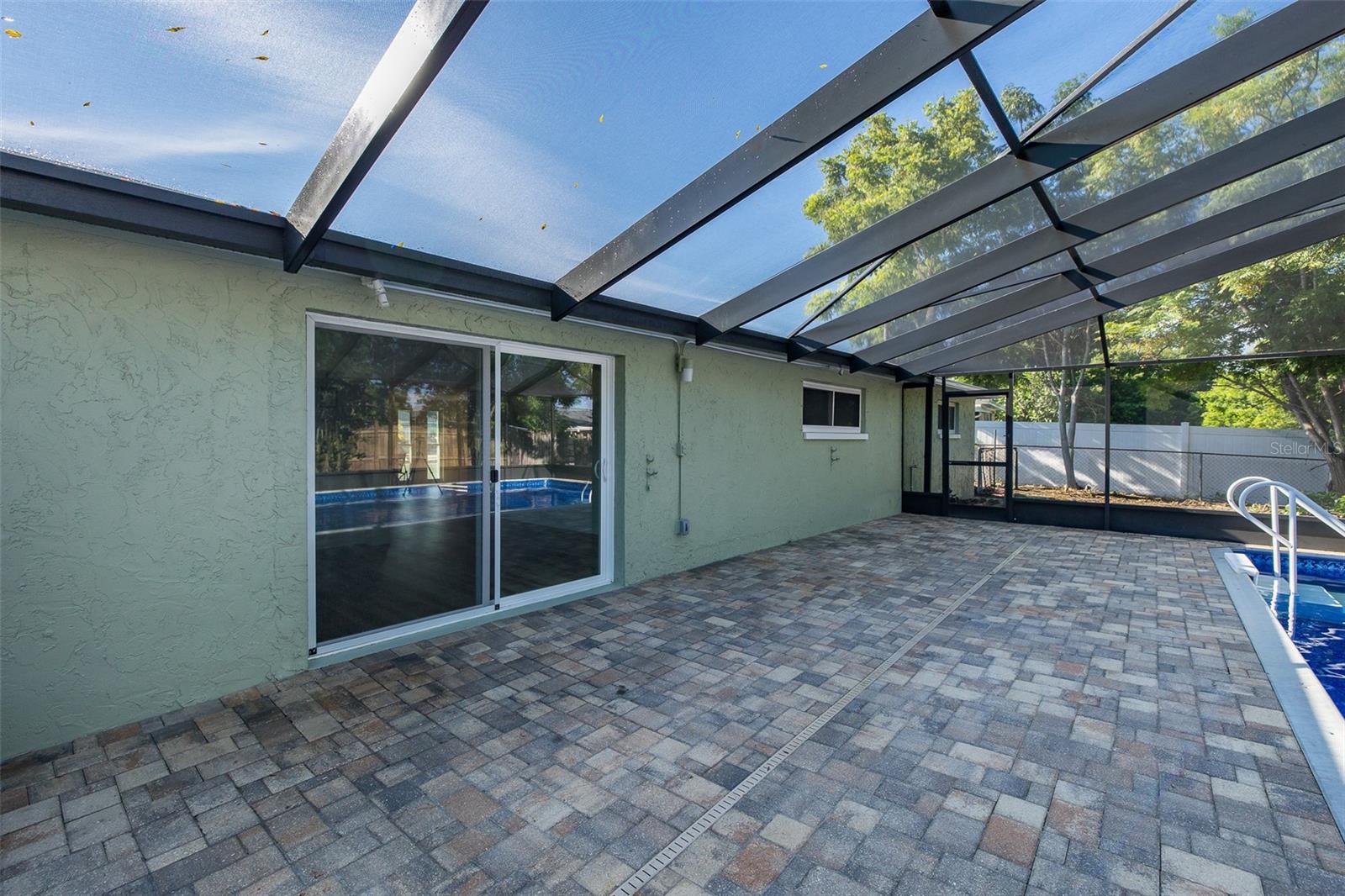 11611 NEWELL DR — photo 42