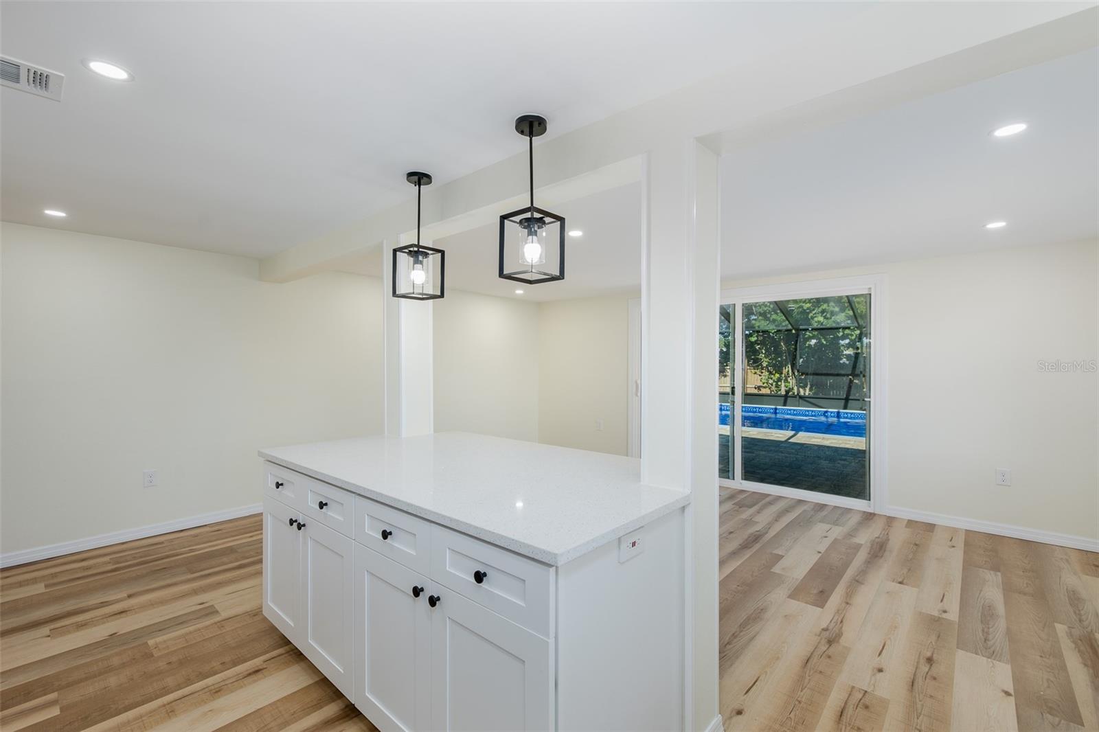 11611 NEWELL DR — photo 31