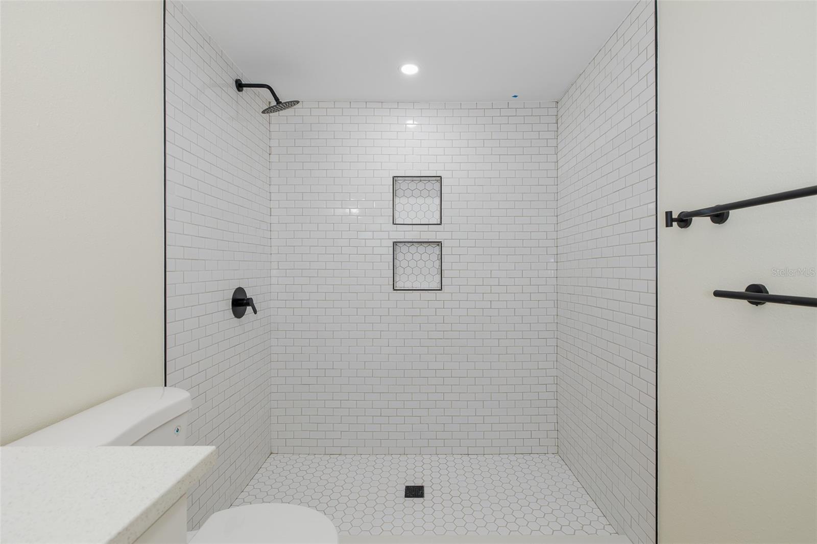 11611 NEWELL DR — photo 48