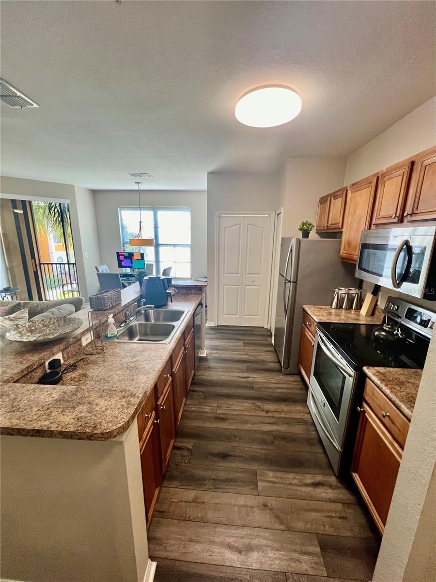 8341 38TH STREET CIR E #202 — photo 33
