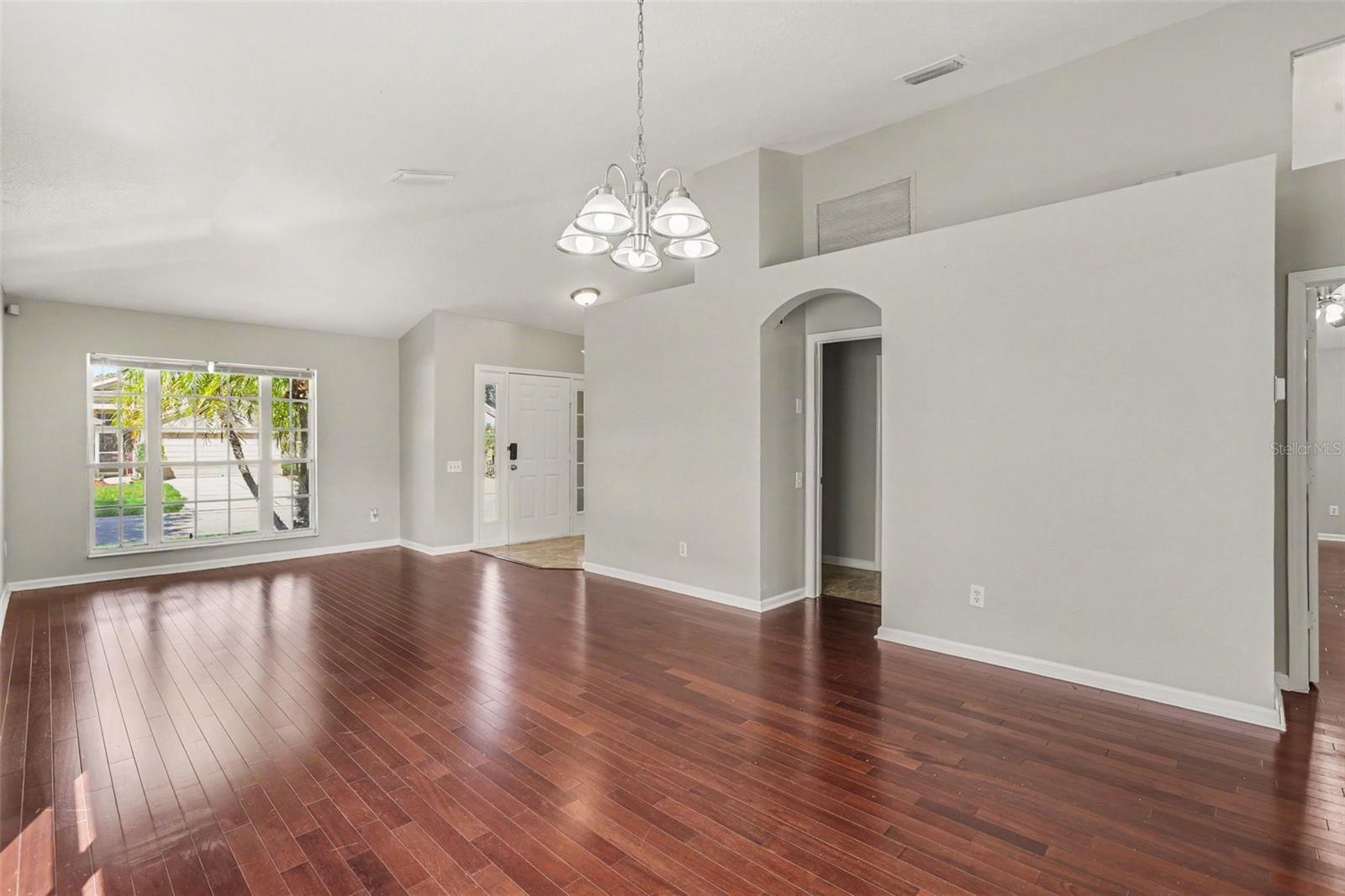 10317 HUNTERS HAVEN BLVD — photo 4