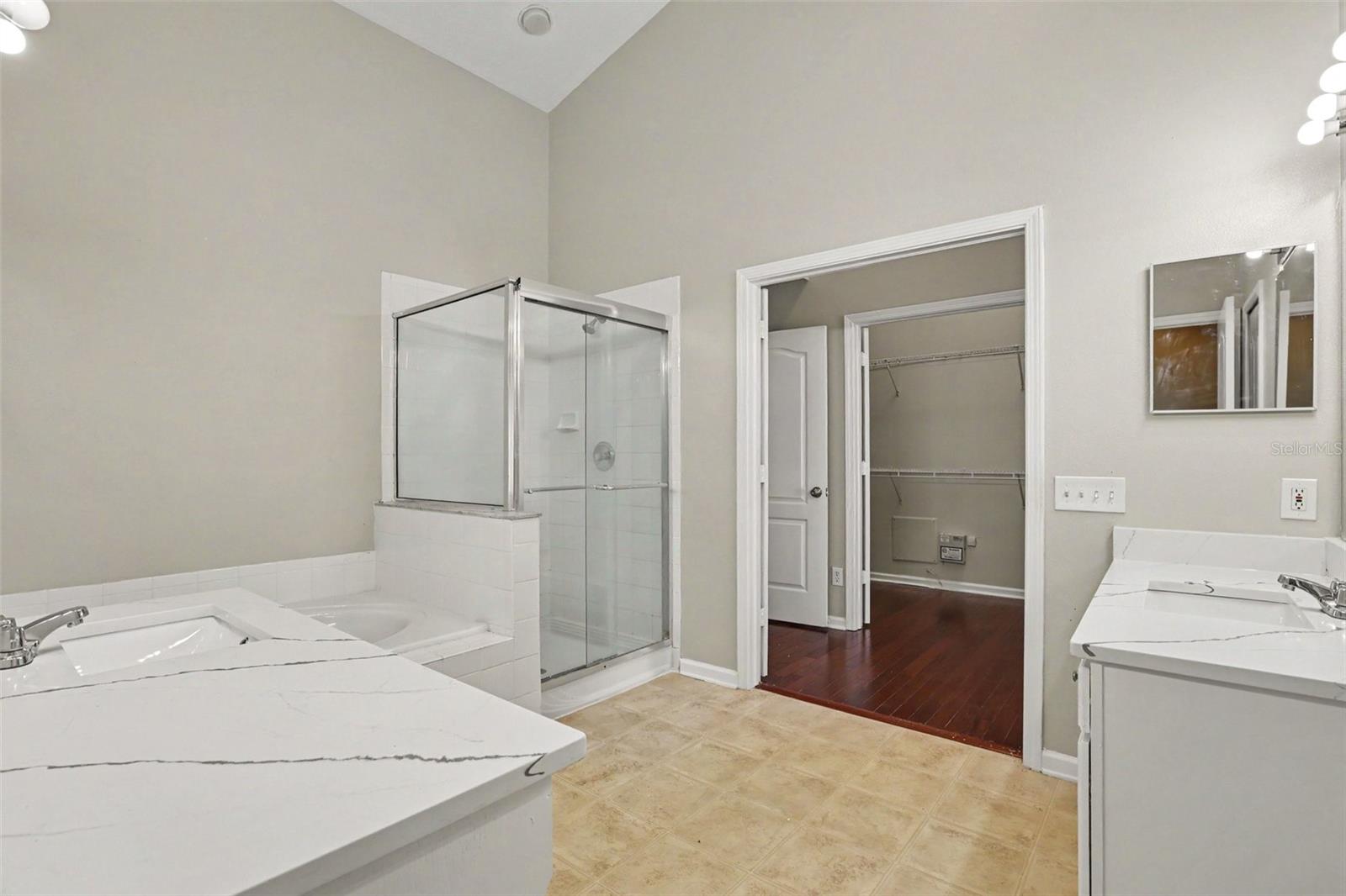10317 HUNTERS HAVEN BLVD — photo 19
