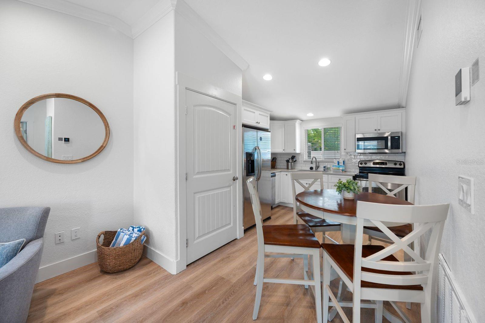 3007 AVENUE E #B — photo 8