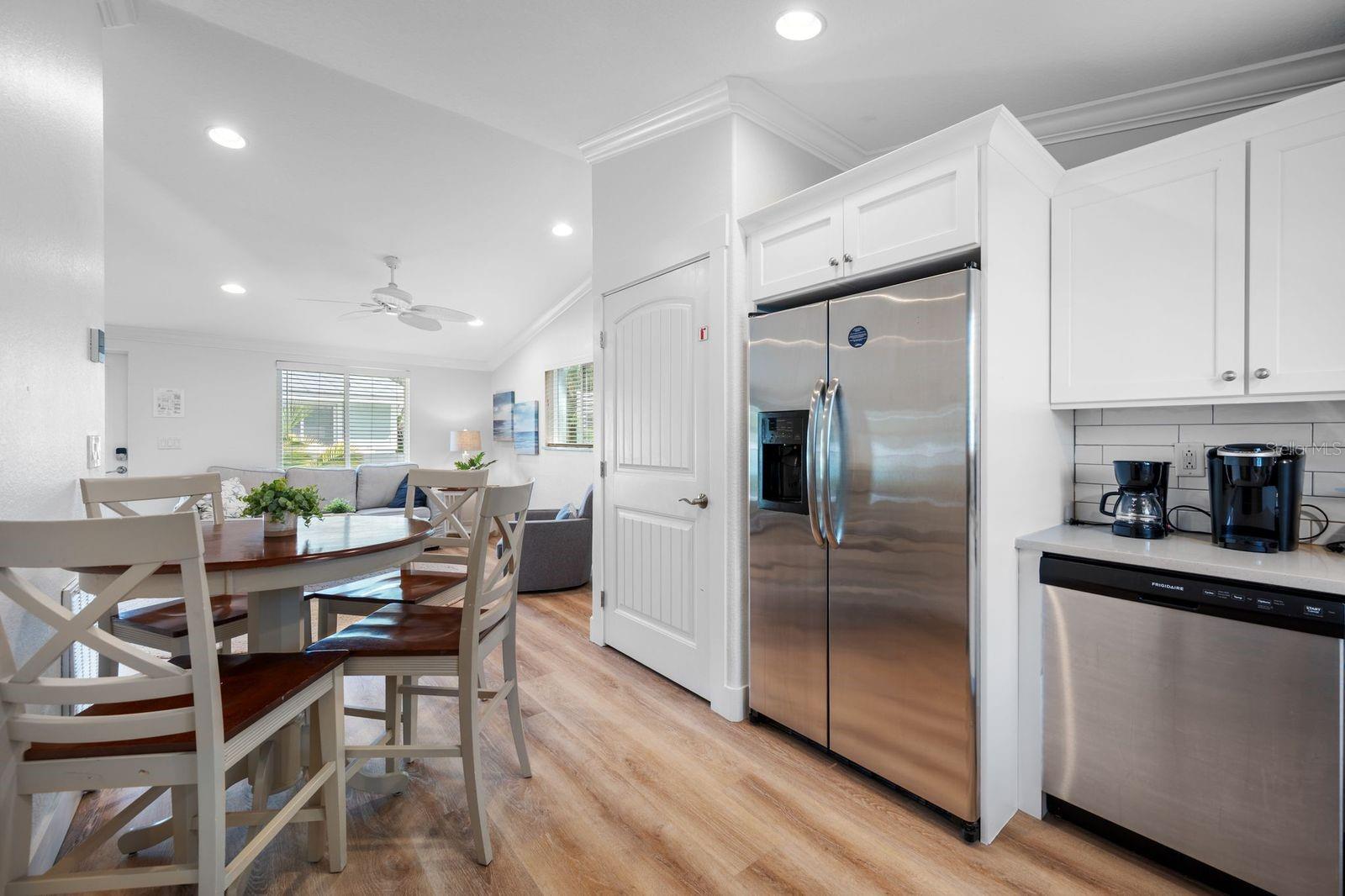 3007 AVENUE E #B — photo 13