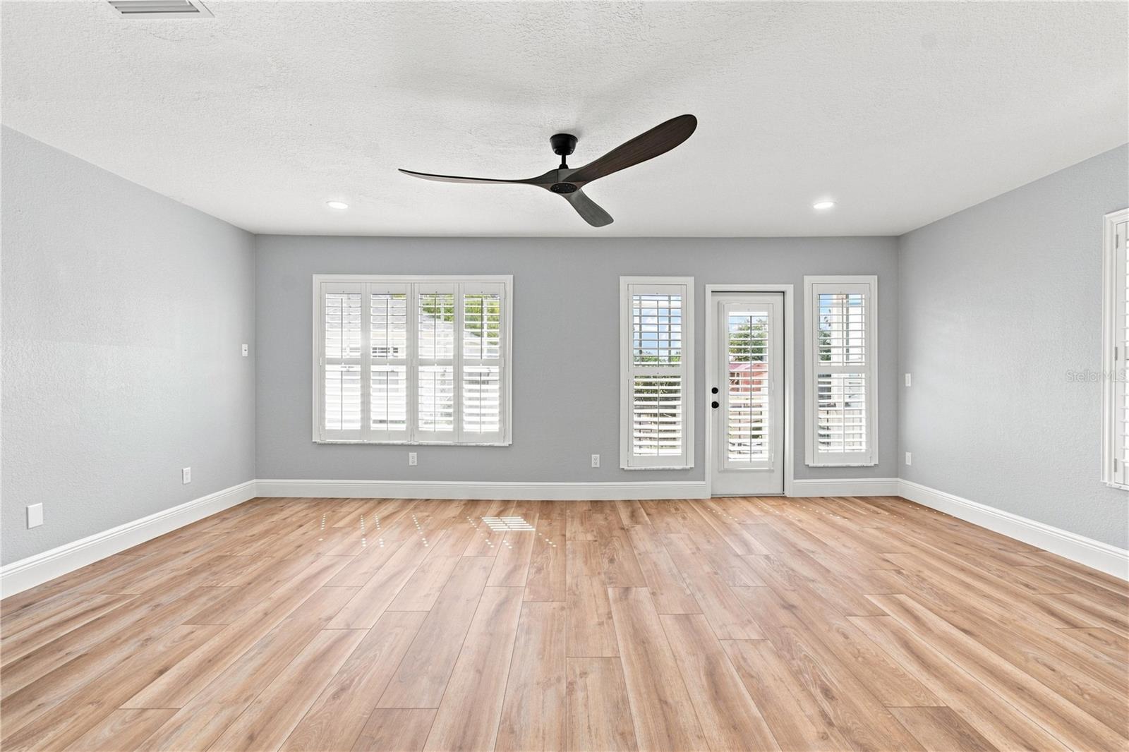 113 BOSPHOROUS AVE #1 — photo 28