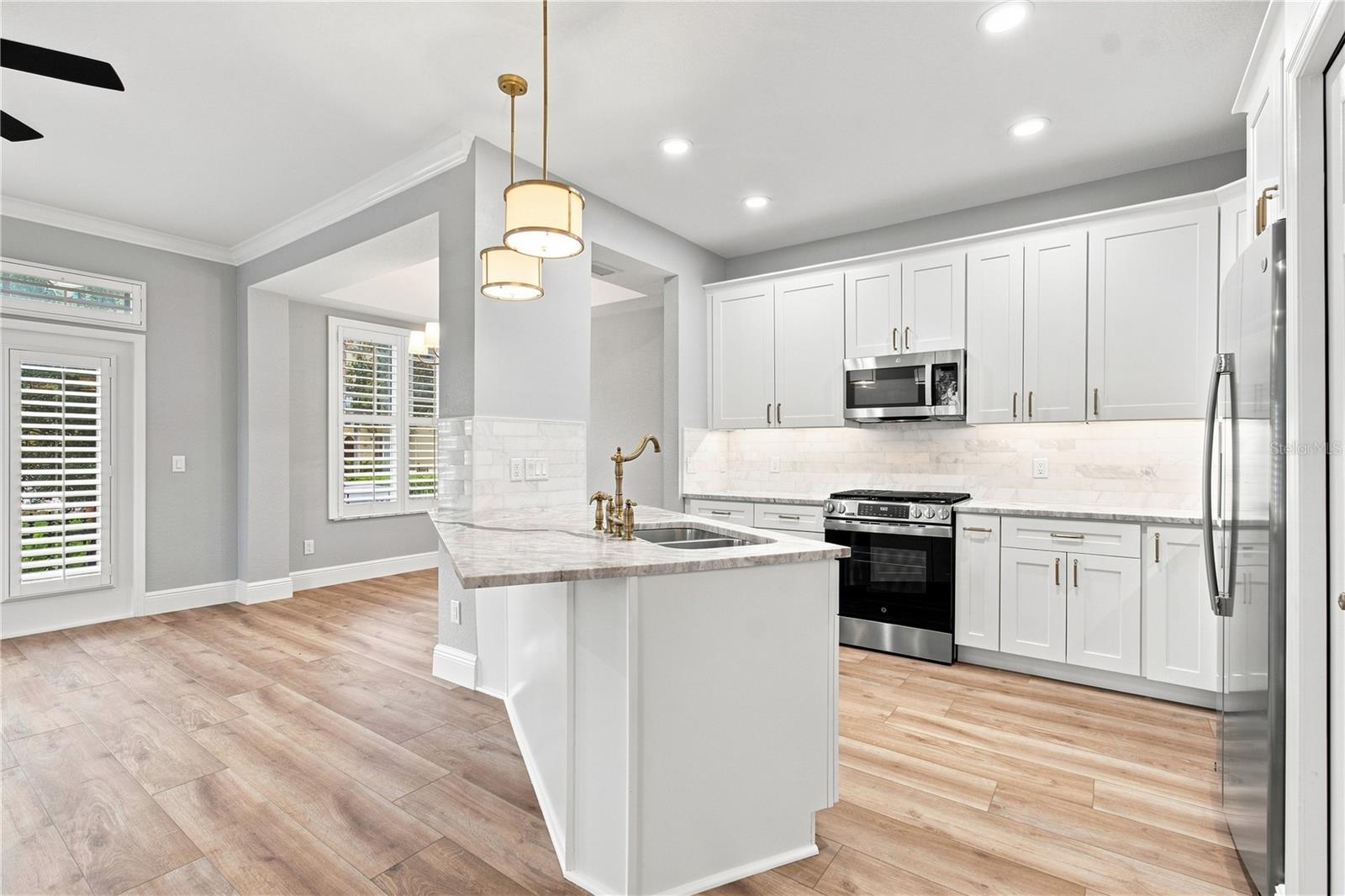 113 BOSPHOROUS AVE #1 — photo 8