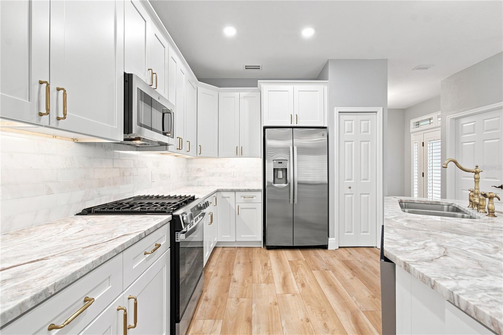 113 BOSPHOROUS AVE #1 — photo 11
