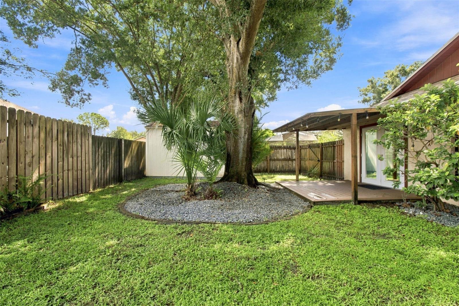 4607 CLOVERLAWN DR — photo 29