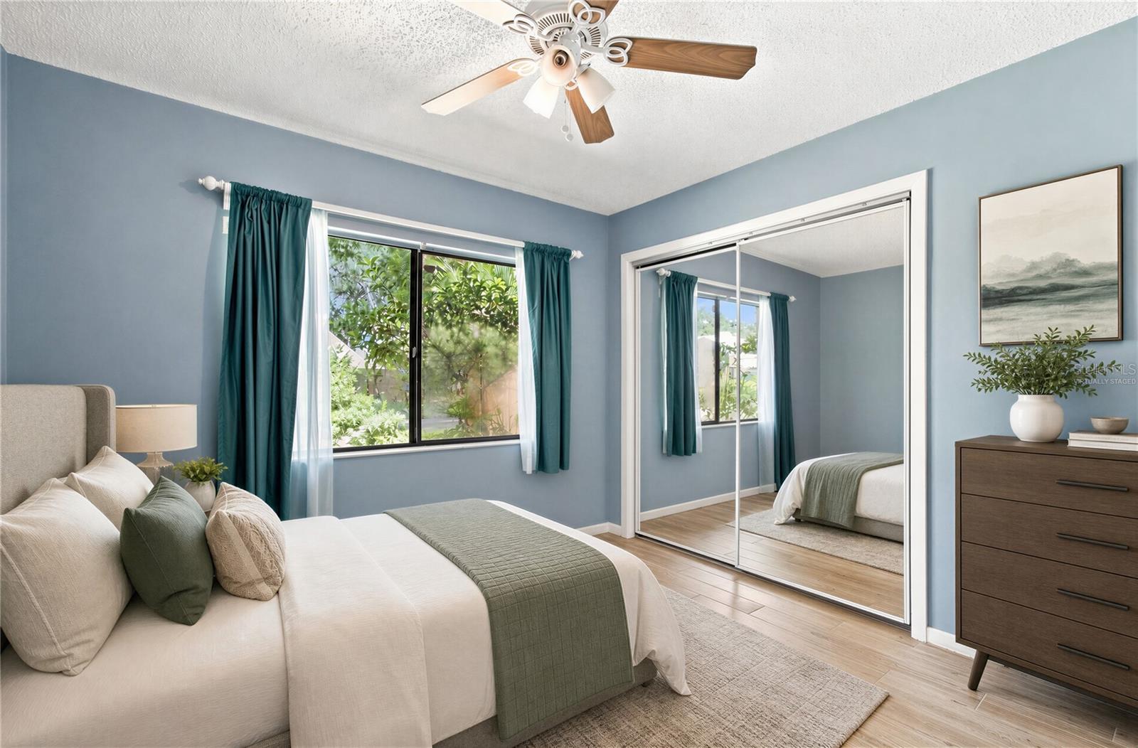 4607 CLOVERLAWN DR — photo 23