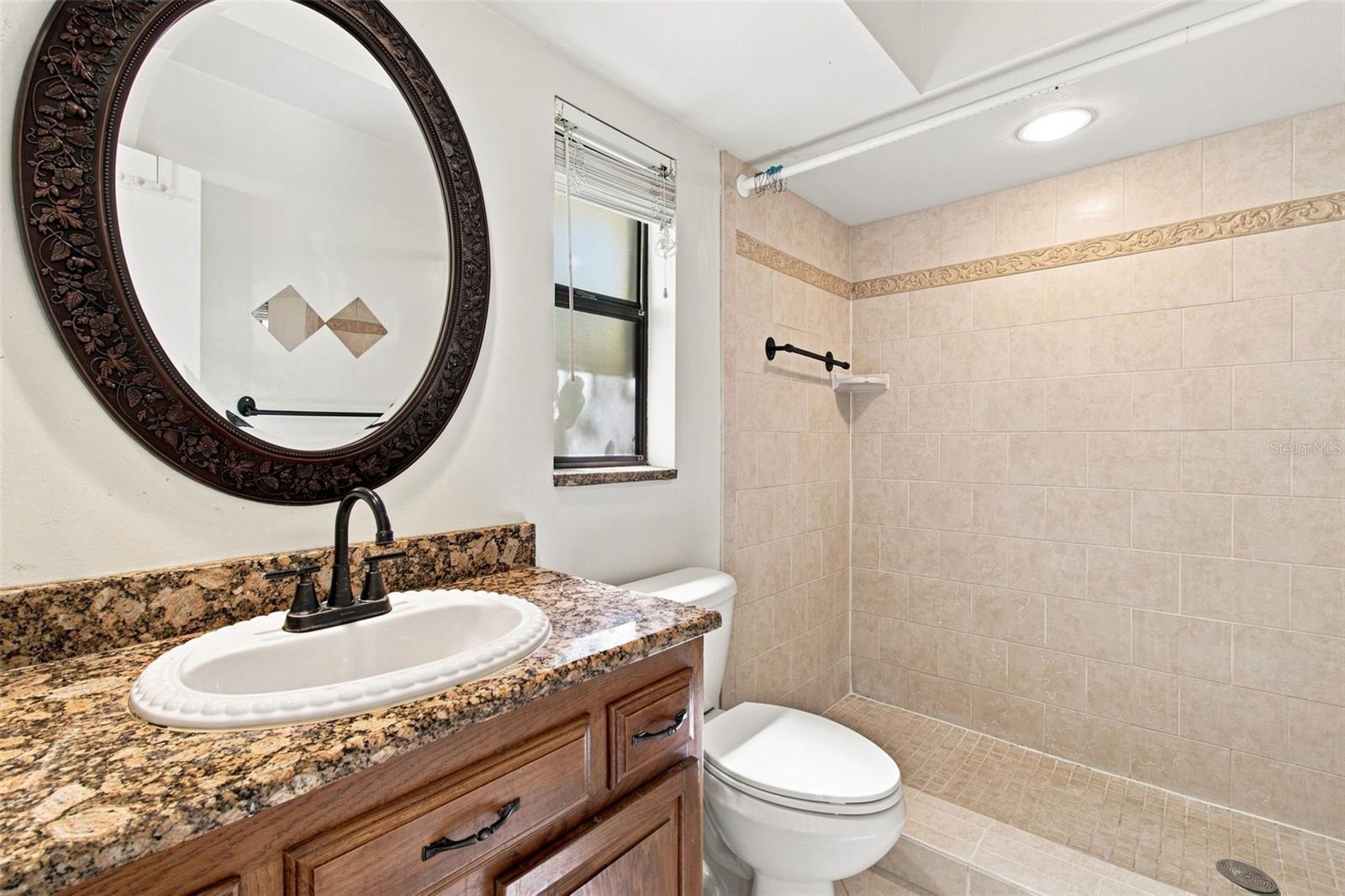 4607 CLOVERLAWN DR — photo 19