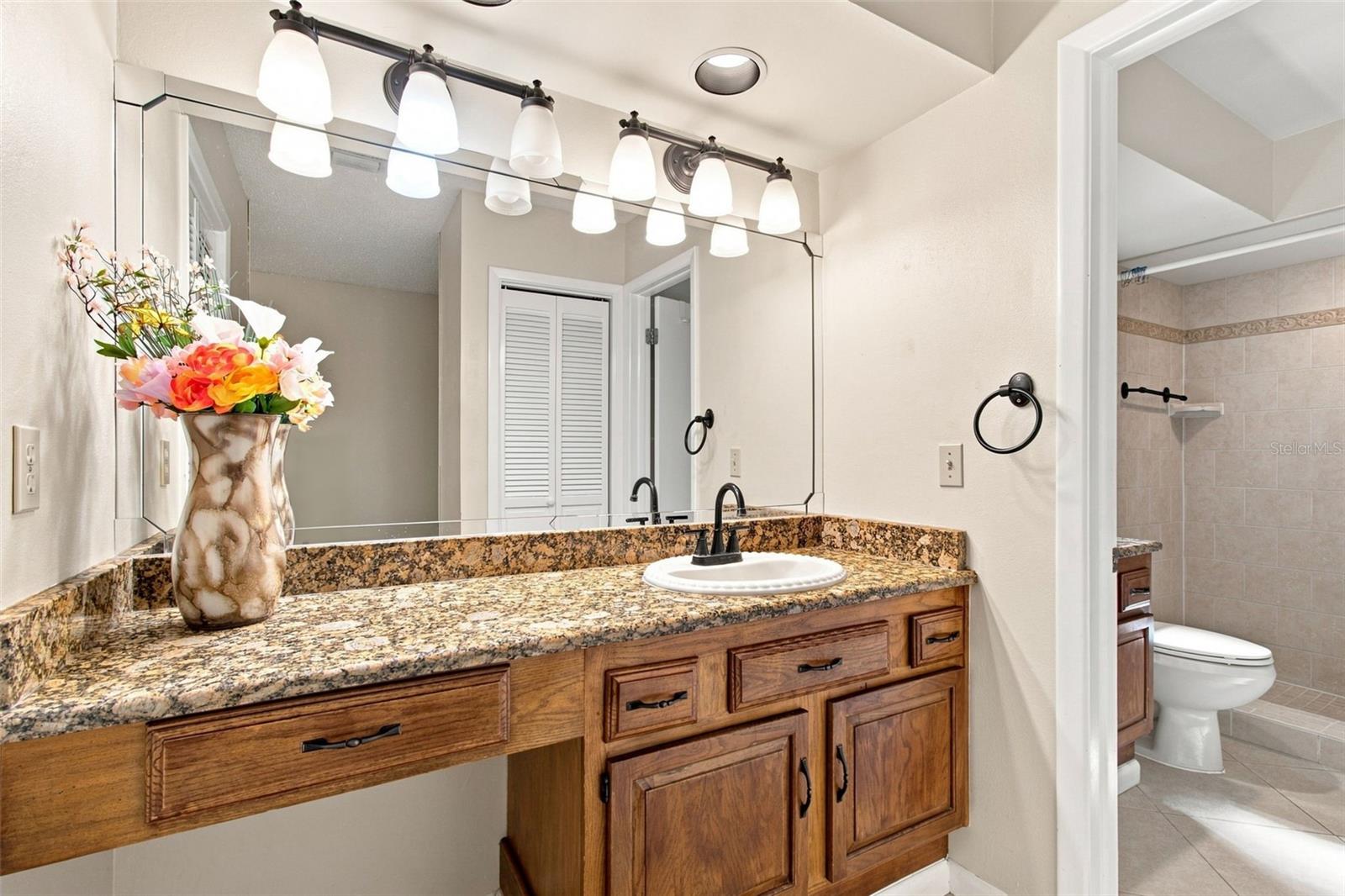 4607 CLOVERLAWN DR — photo 16