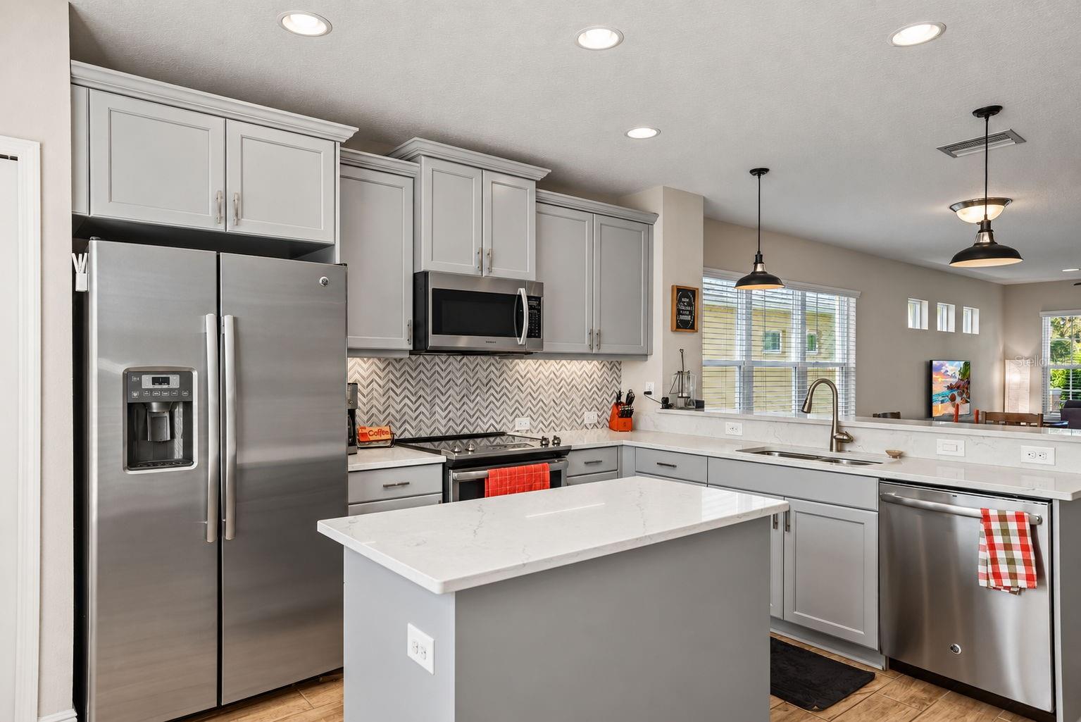 3820 SHIMMERING OAKS DR — photo 15