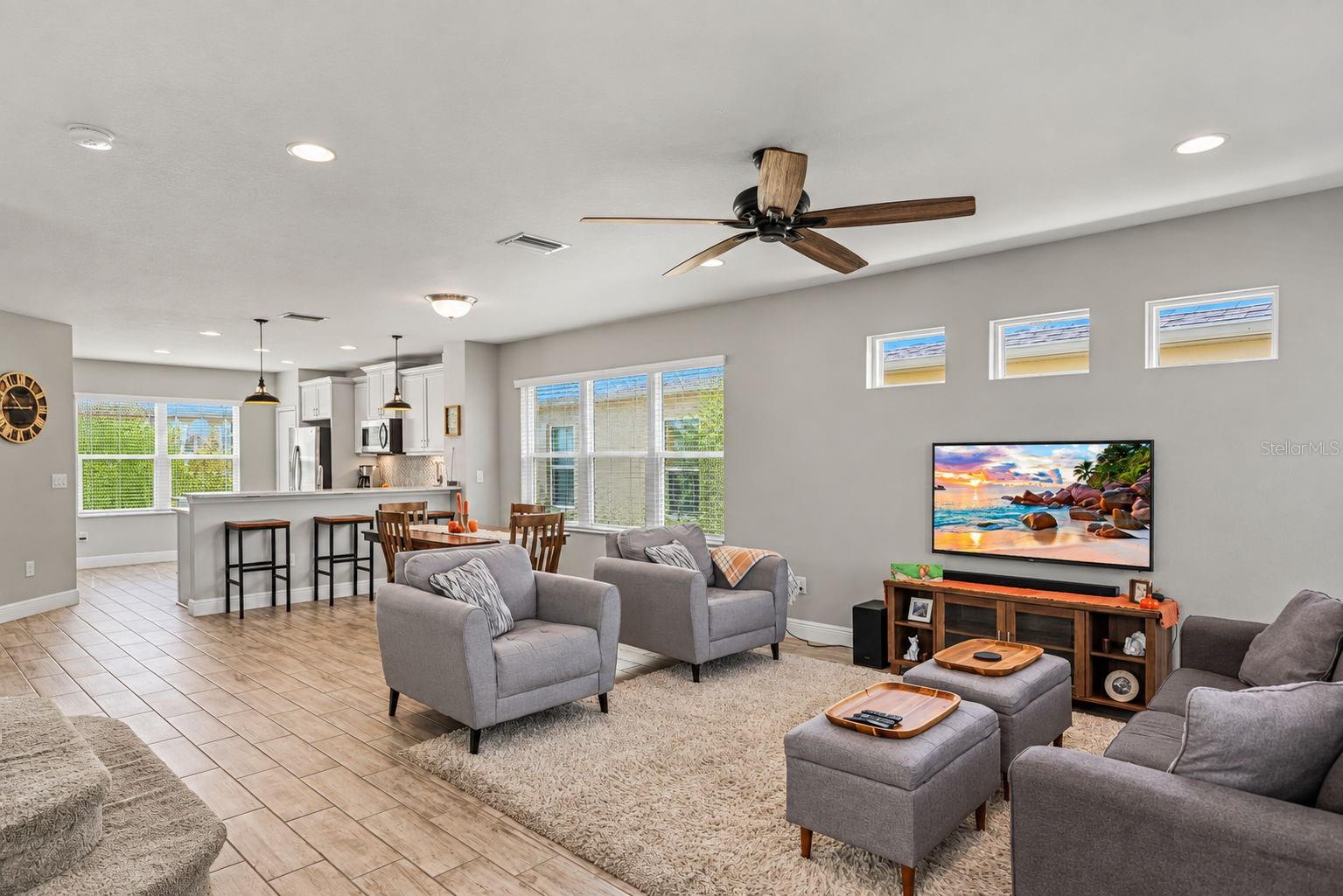 3820 SHIMMERING OAKS DR — photo 10