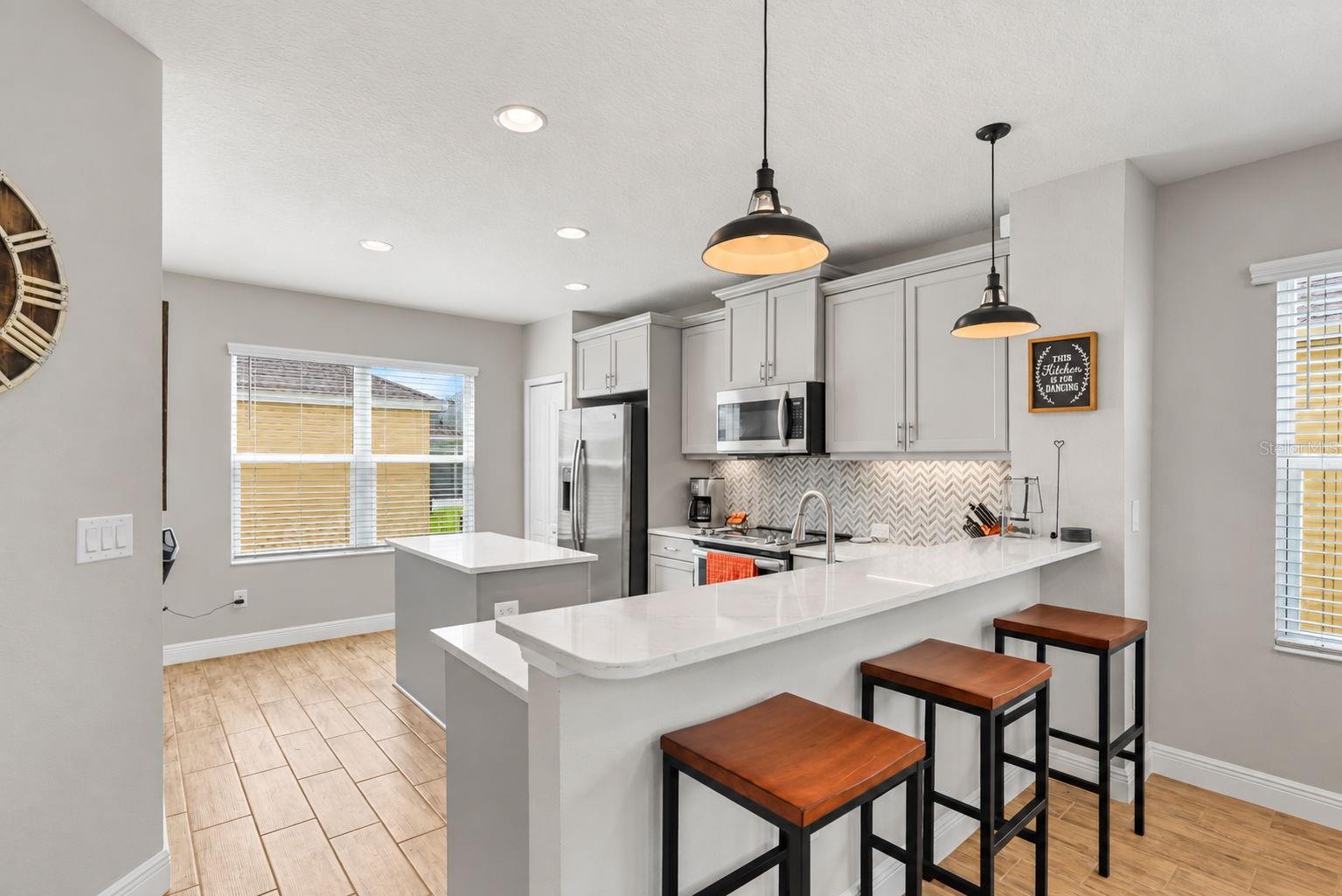 3820 SHIMMERING OAKS DR — photo 13