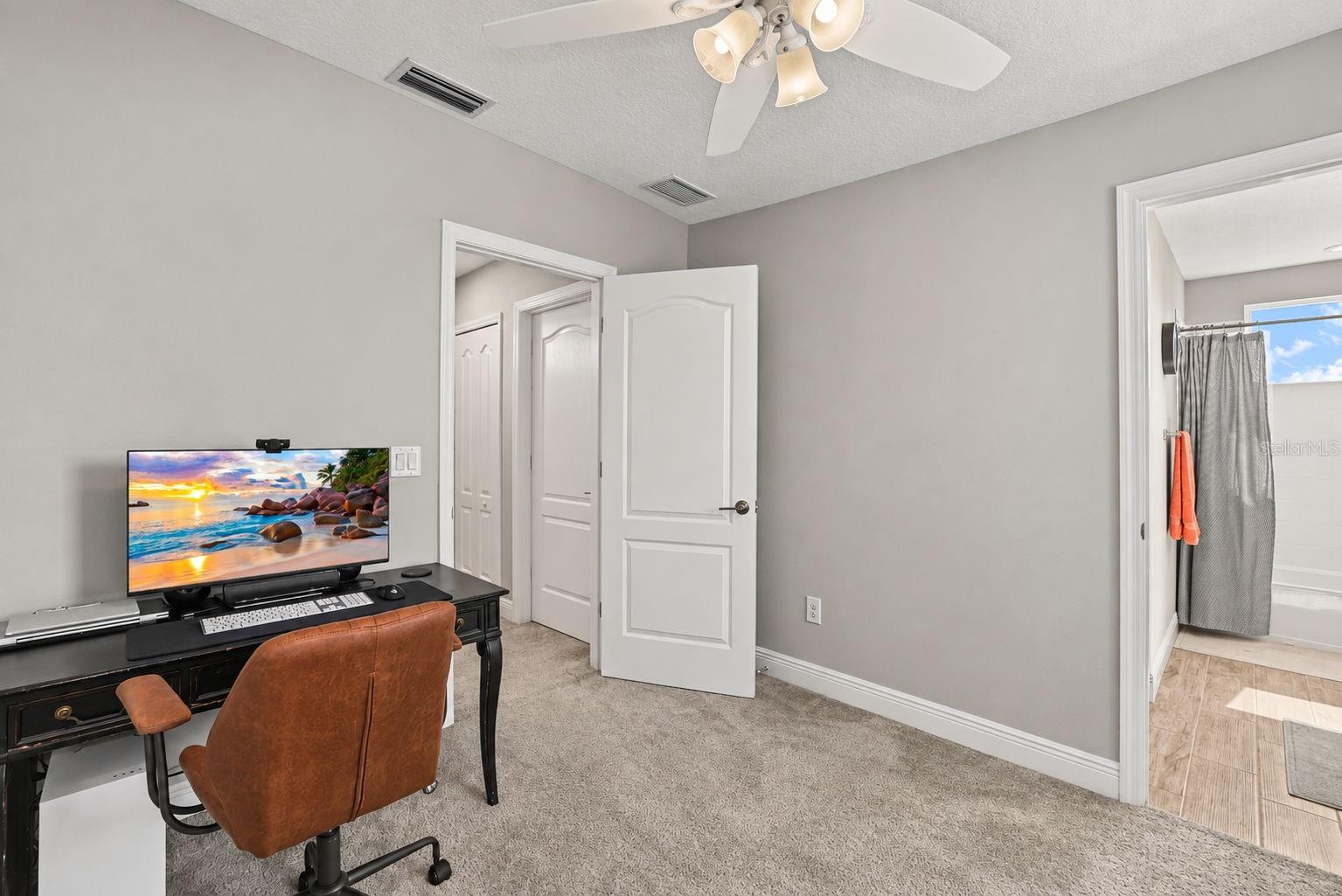 3820 SHIMMERING OAKS DR — photo 29