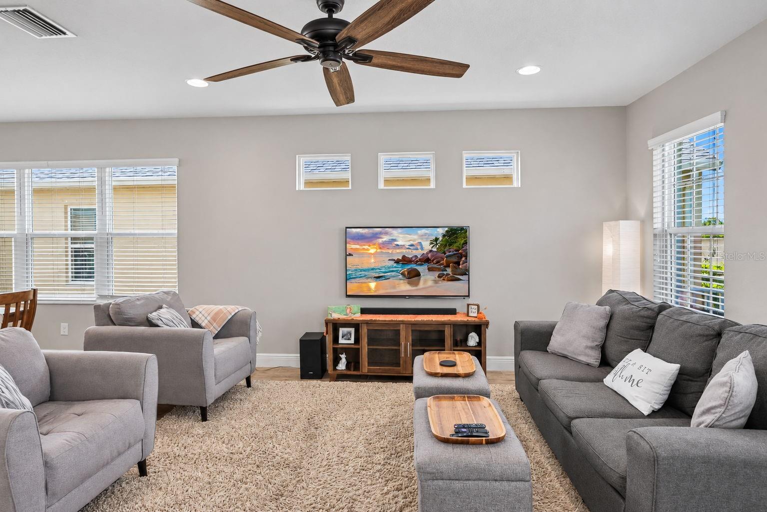 3820 SHIMMERING OAKS DR — photo 8