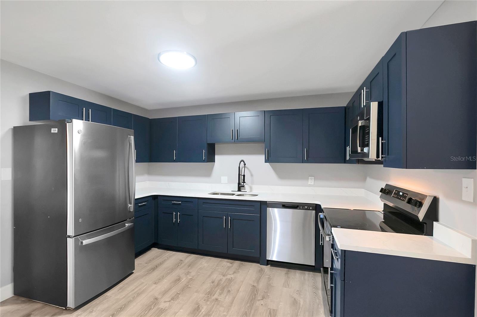 1002 N BRACEWELL DR — photo 12