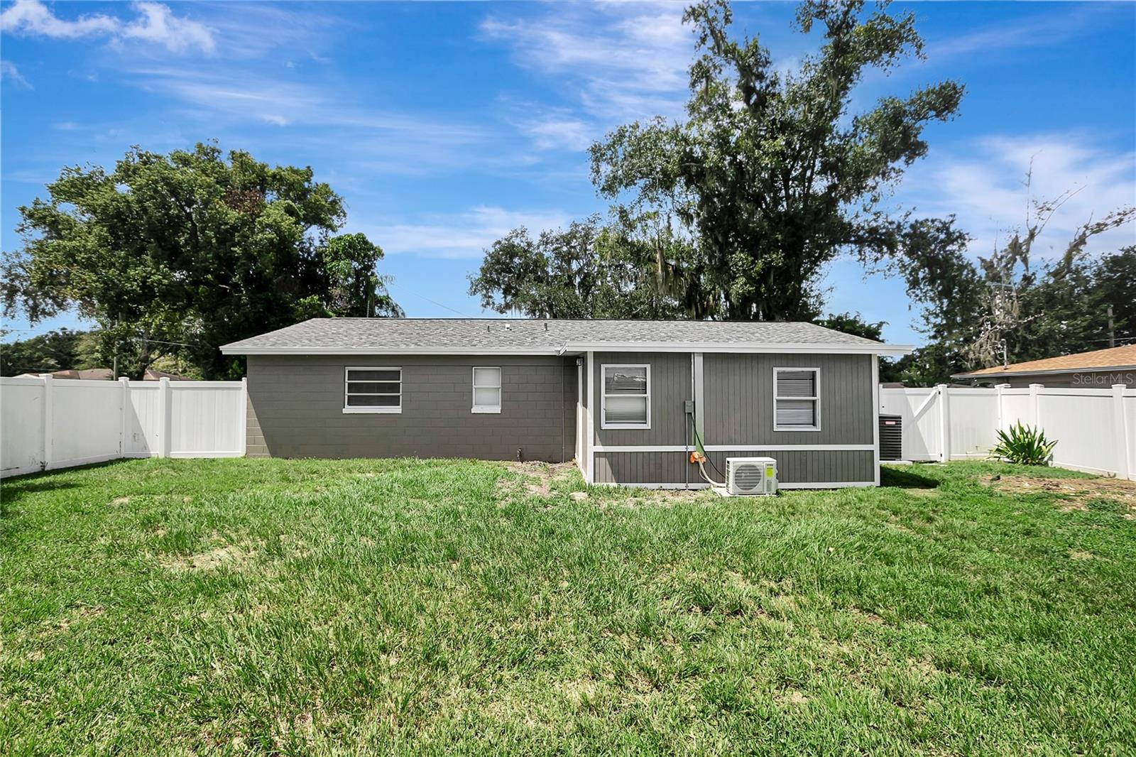 1002 N BRACEWELL DR — photo 35