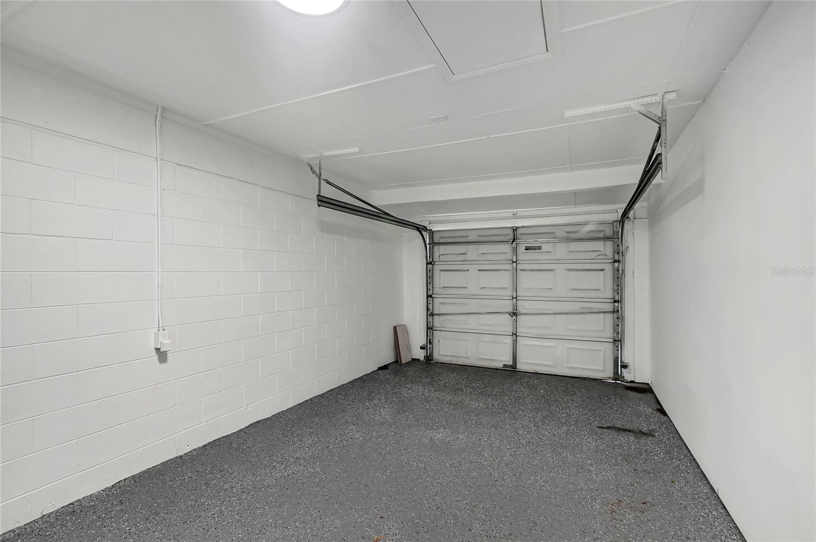 1002 N BRACEWELL DR — photo 32