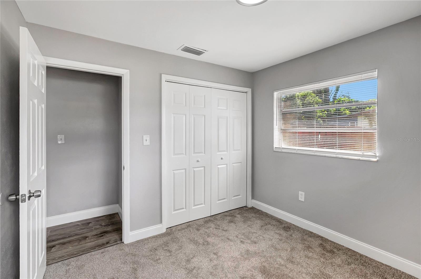 1002 N BRACEWELL DR — photo 27