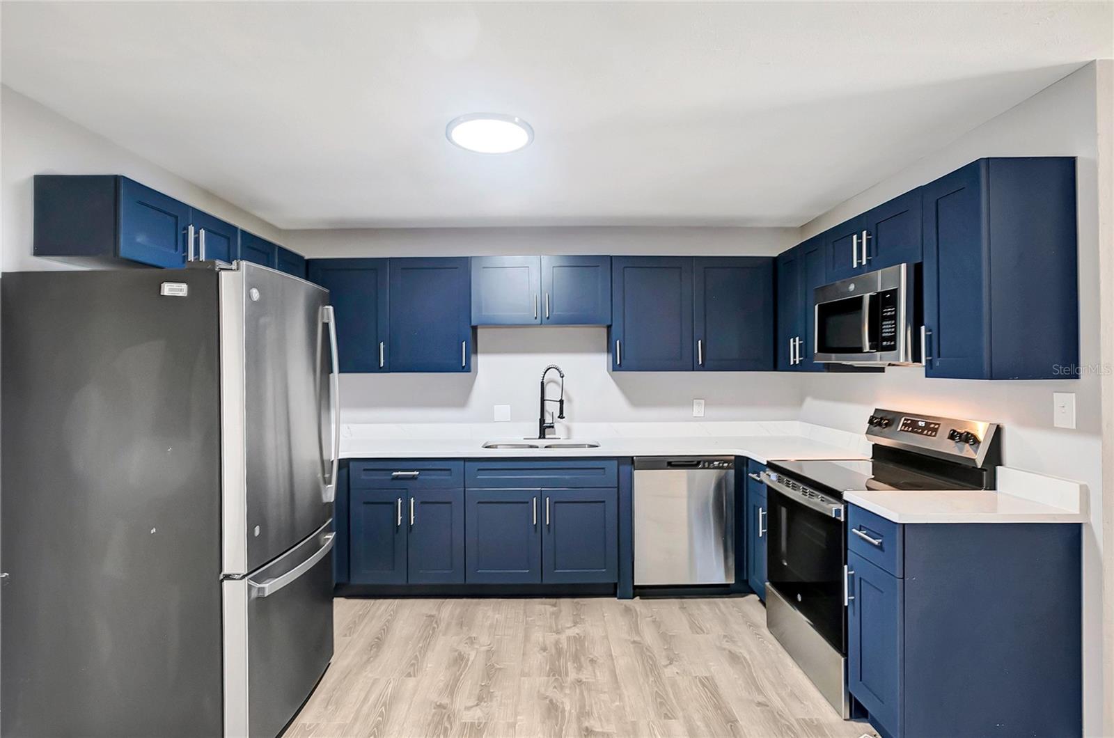 1002 N BRACEWELL DR — photo 13