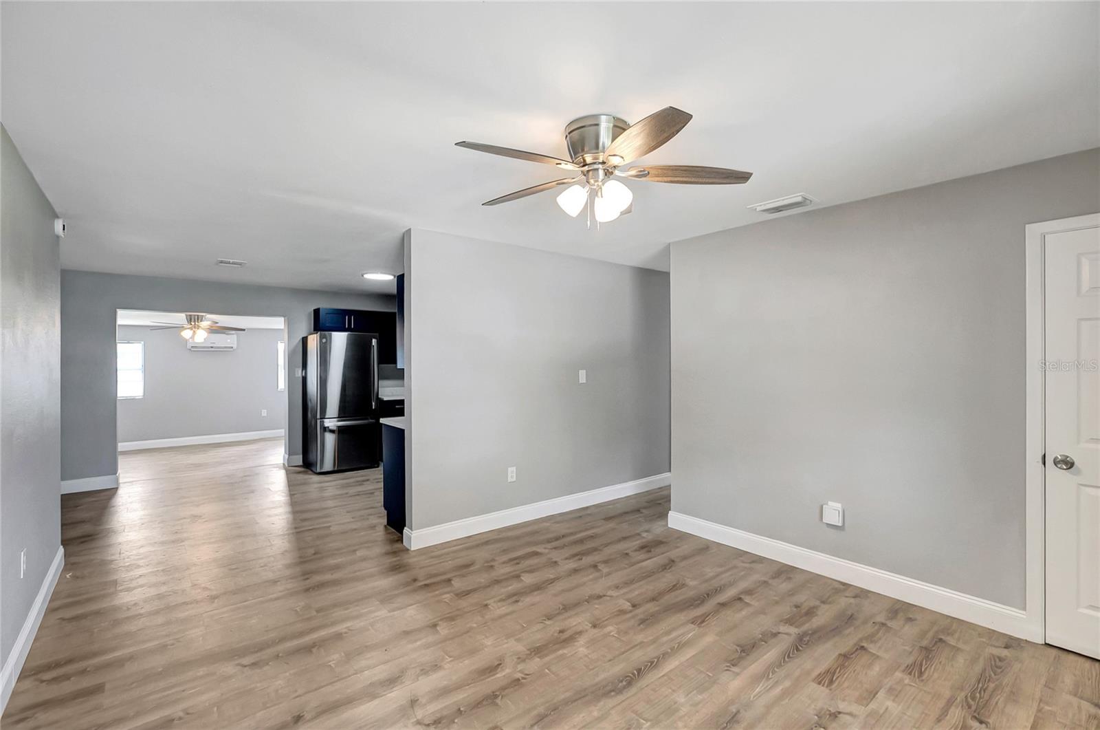 1002 N BRACEWELL DR — photo 9