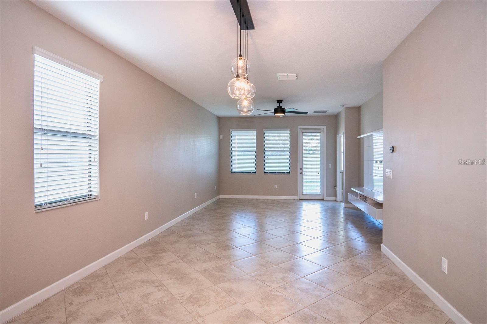 9845 IVORY DR — photo 14