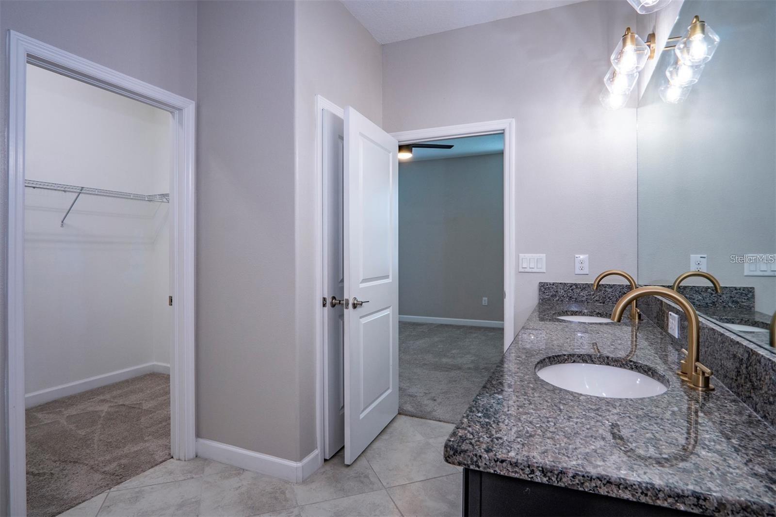 9845 IVORY DR — photo 23