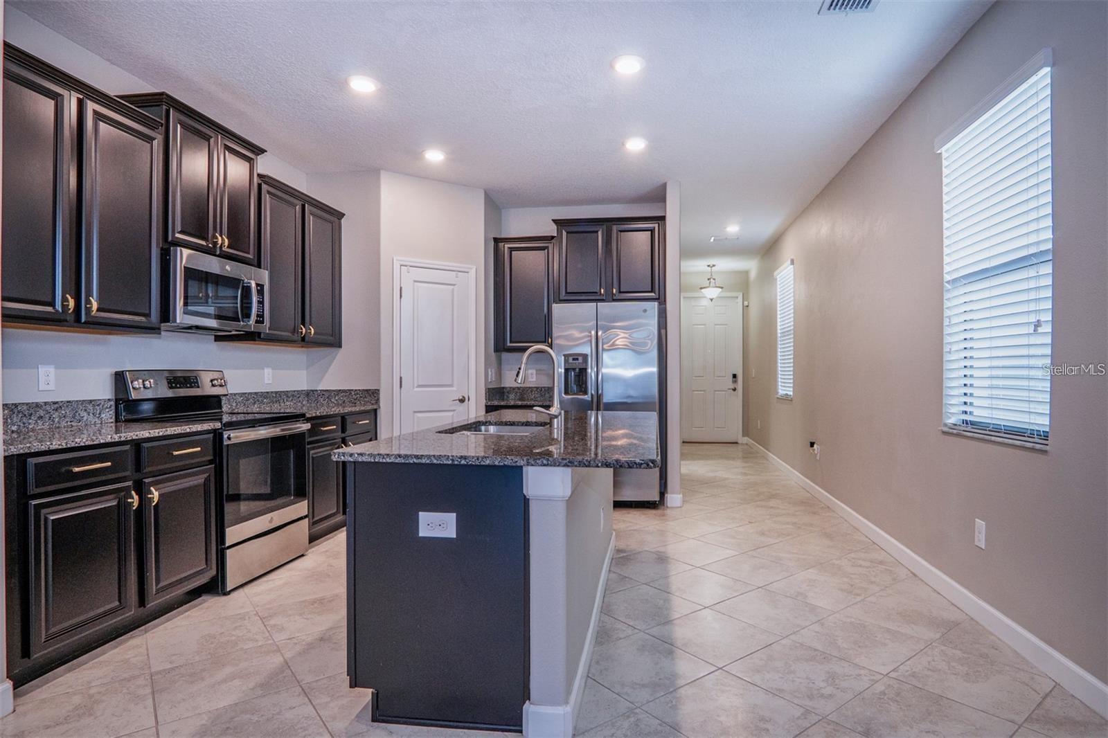9845 IVORY DR — photo 6