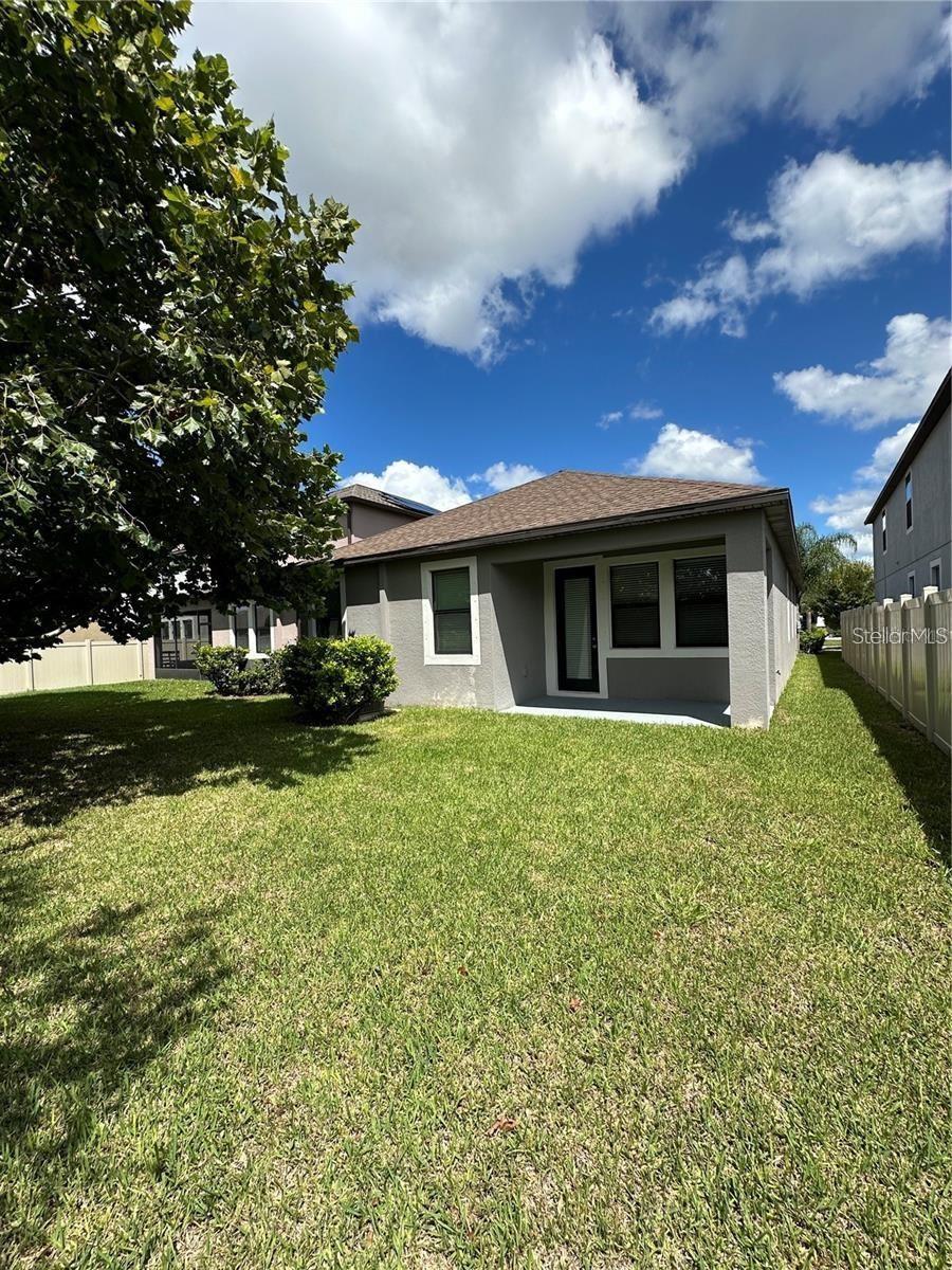 9845 IVORY DR — photo 38