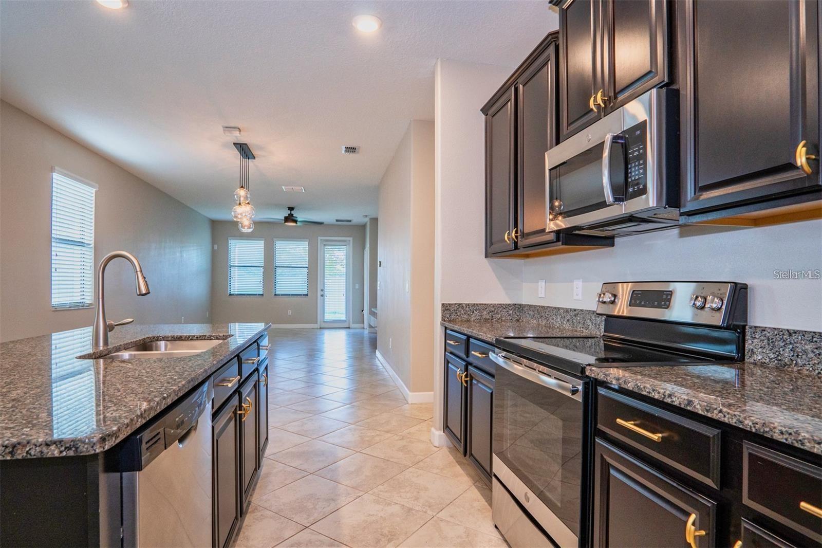9845 IVORY DR — photo 8
