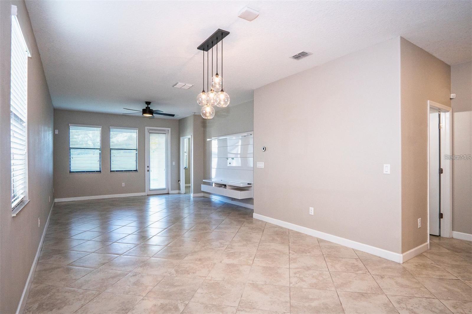 9845 IVORY DR — photo 11