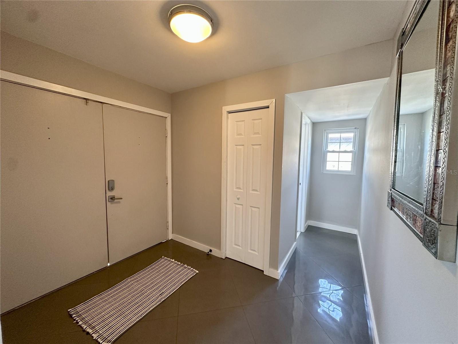 1718 NEVADA AVE NE — photo 6