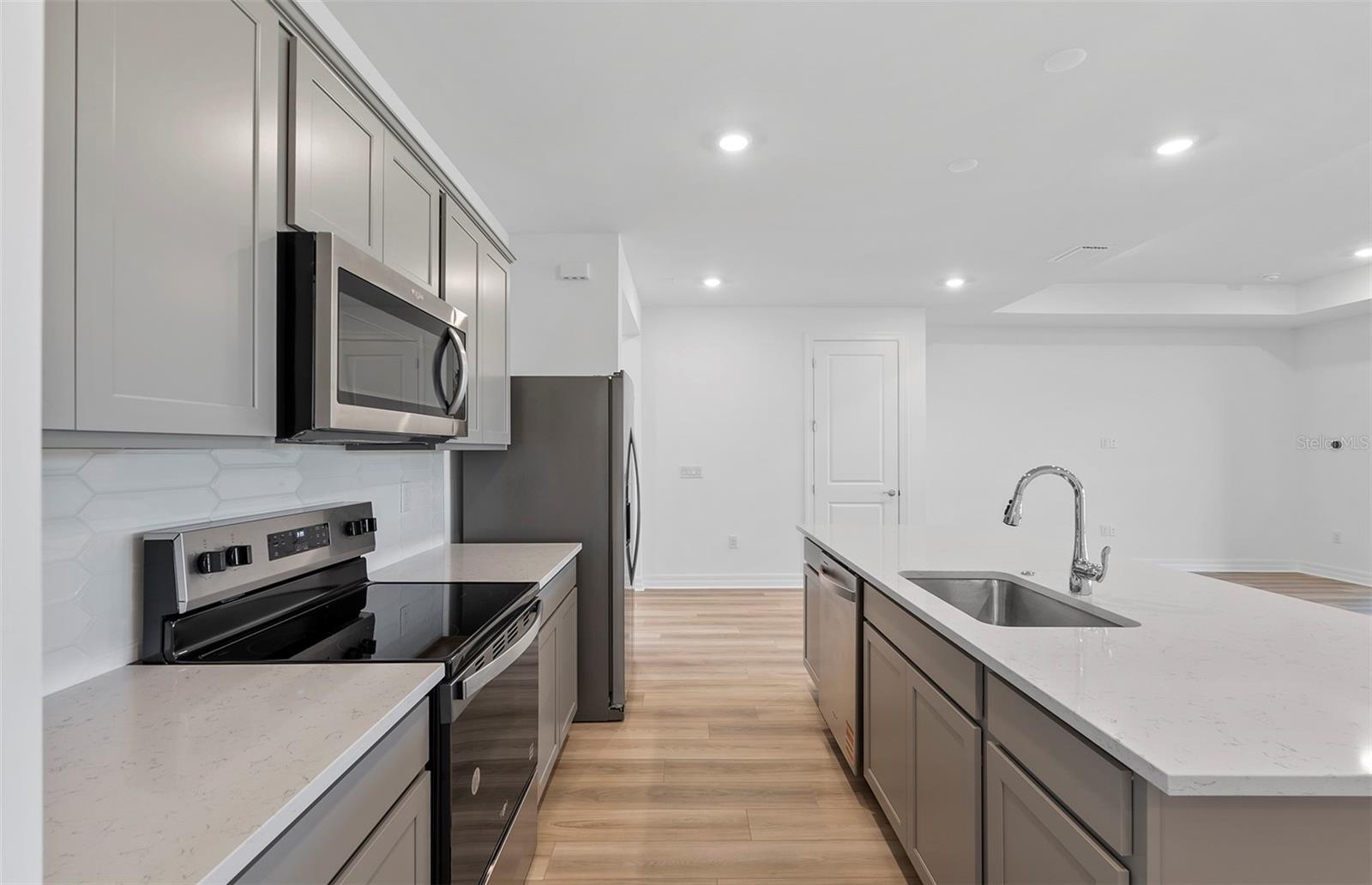2739 BEBB OAK DR — photo 10