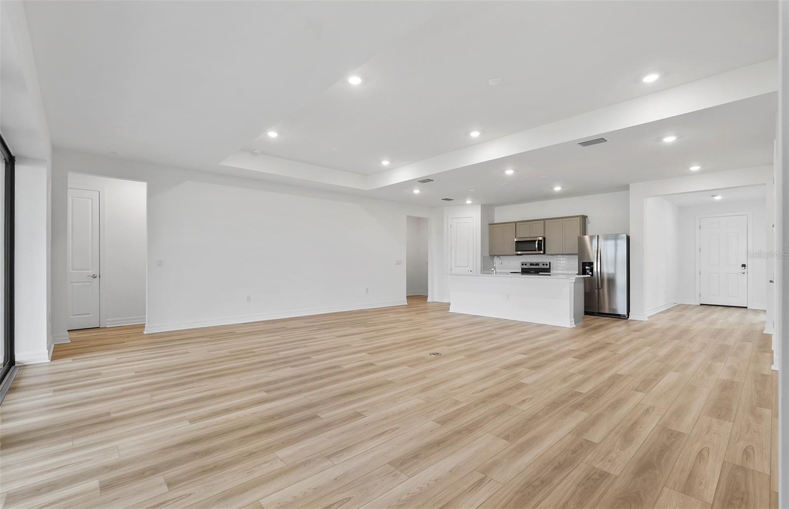 2739 BEBB OAK DR — photo 8